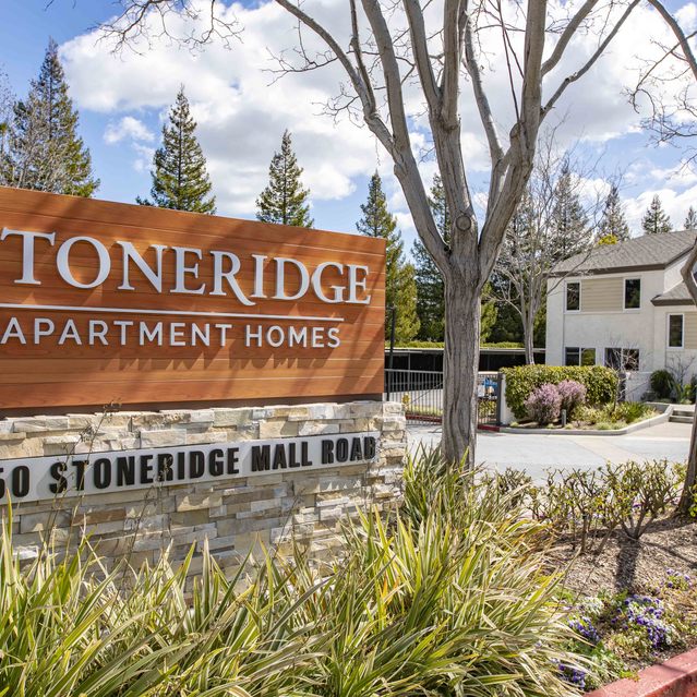 Stoneridge – Prominent entrance sign for Stonridge Apartment Homes with bold lettering on a stone base
